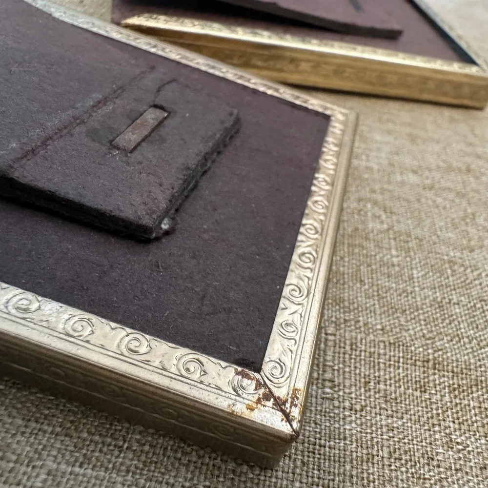 VTG Goldtone Metal Miniature Picture Frames Set of 2 Beaded Ornate‎ Scroll 4x3